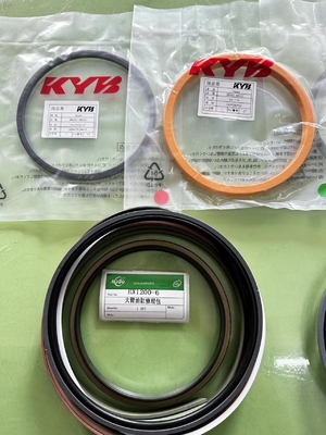 4665310 4682480 4699085 Ex1200-6 Zestaw uszczelek siłownika hydraulicznego wysięgnika koparki Oryginalna uszczelka KYB